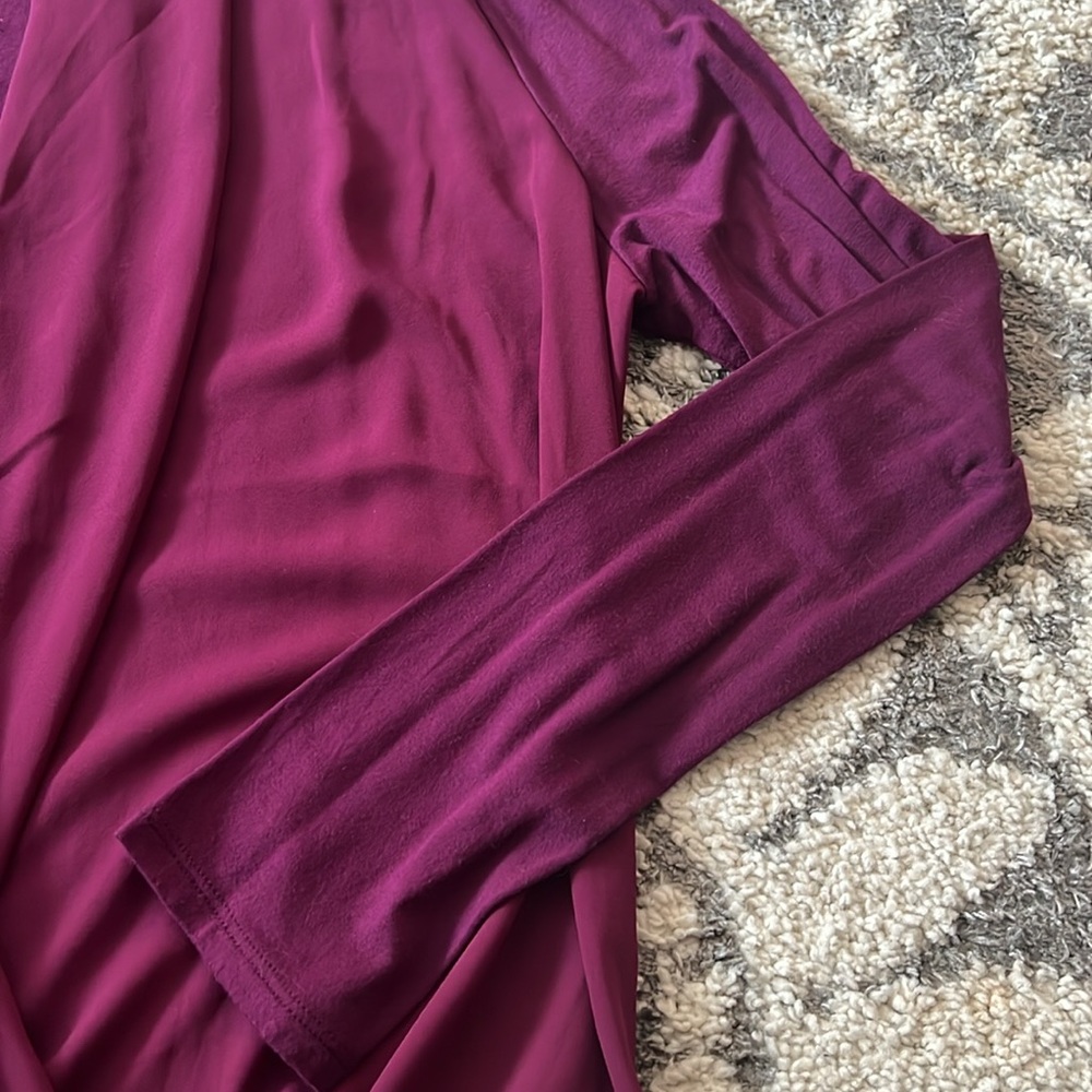 Forever 21 faux-wrap surplice top, berry, size L GUC! - Picture 4 of 6